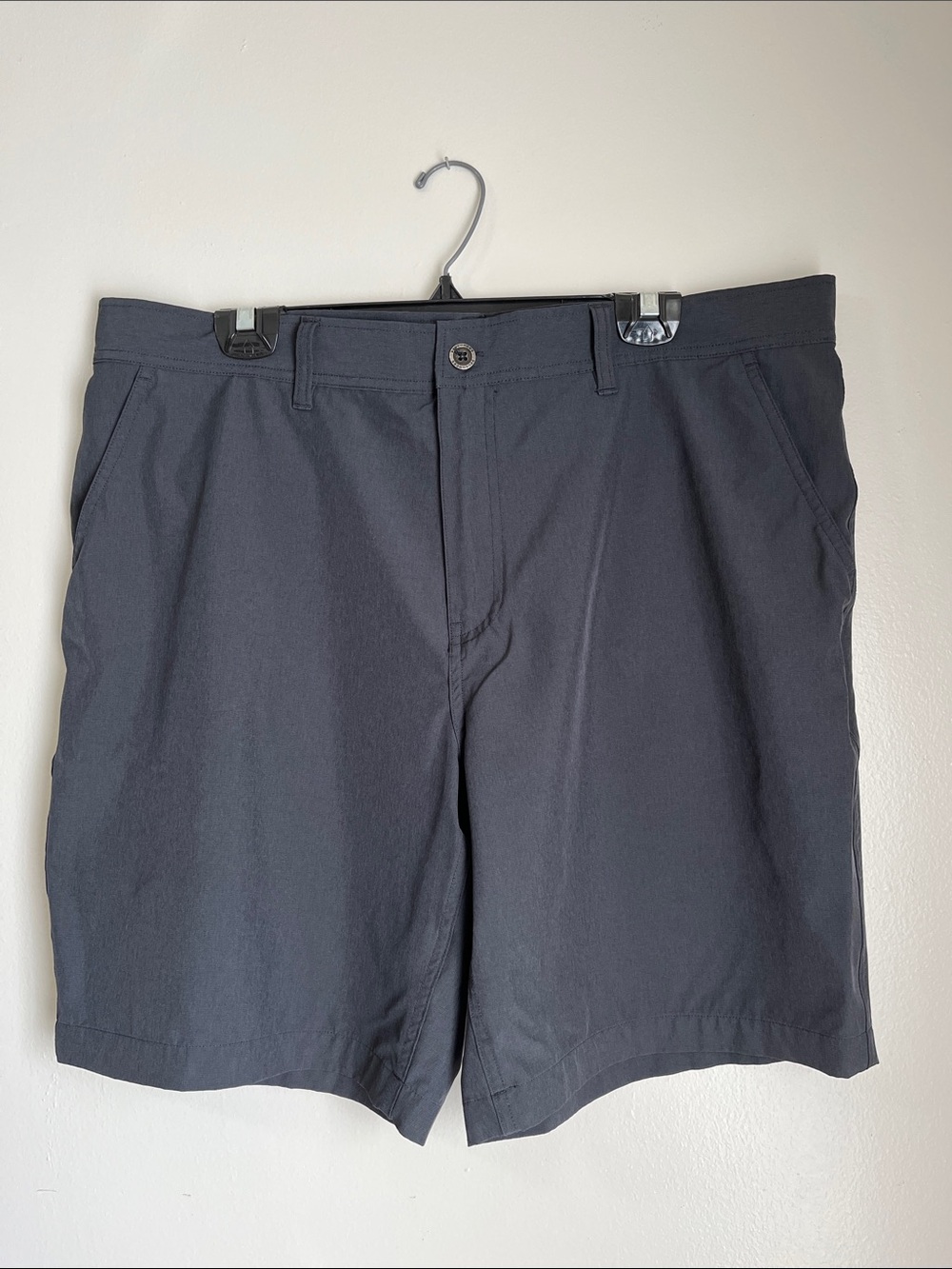Men's Athletic Shorts — Charcoal Gray Performance Fit